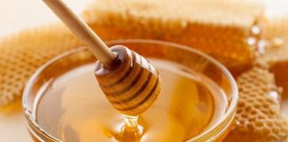 4 bài thuốc chữa táo bón cho trẻ sơ sinh bằng mật ong