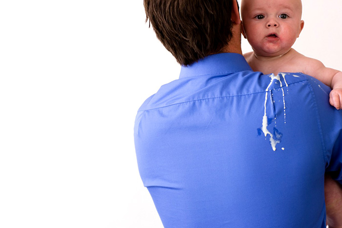 Cách chữa sặc sữa cho trẻ sơ sinh