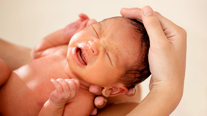 cách tắm nắng cho trẻ sơ sinh bị vàng da -1