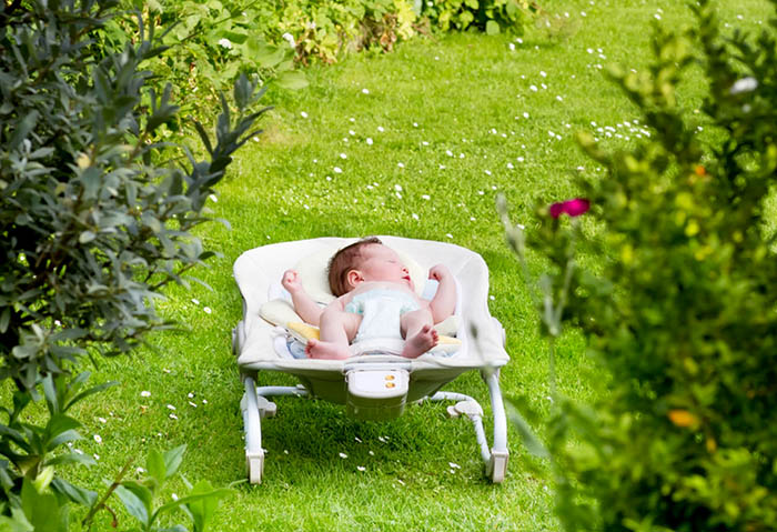 Lợi ích của việc tắm nắng cho trẻ sơ sinh