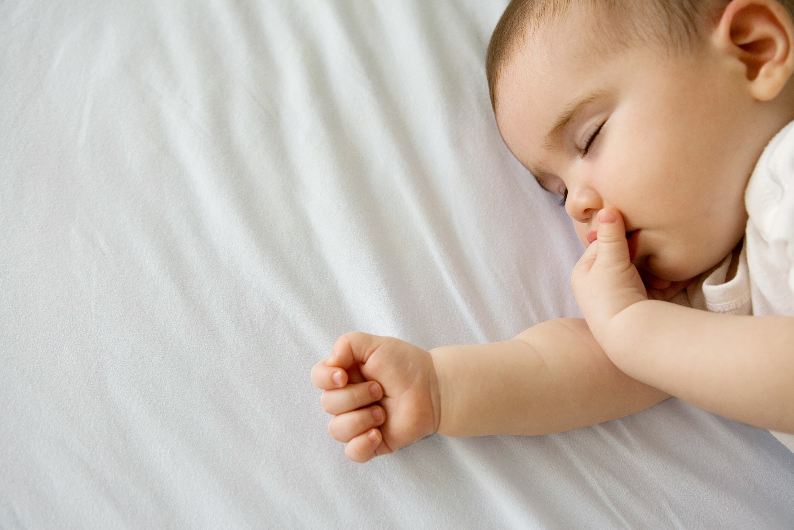 Trẻ sơ sinh bị ho khi ngủ_3