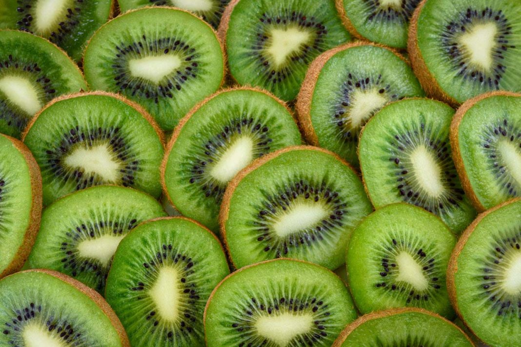 những lợi ích sức khỏe của quả kiwi feature image